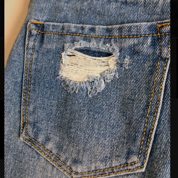 Size 5, Fashion Nova, Distressed Mom Jeans - Picture 4 of 4